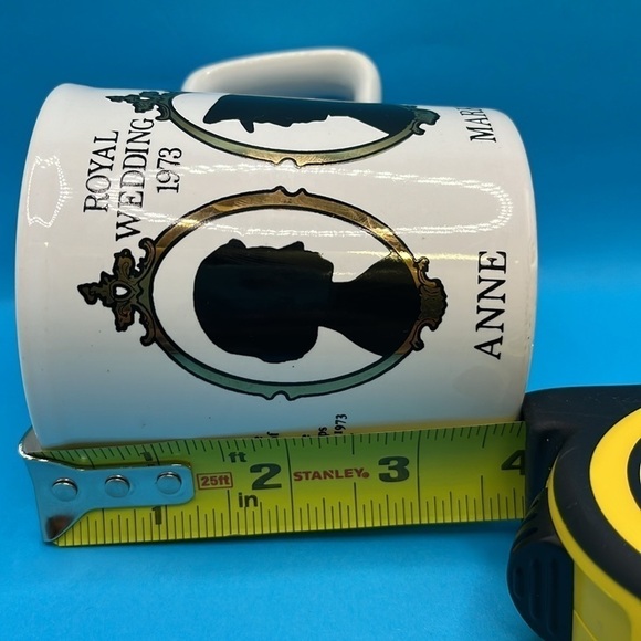 Royal wedding, 1973 Princess Anne, and Mark Mug England, white black gold - Picture 5 of 5